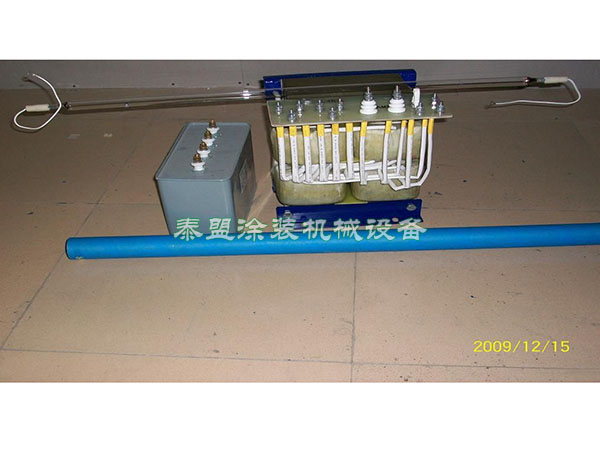 半自動(dòng)壓合式粘箱機(jī)